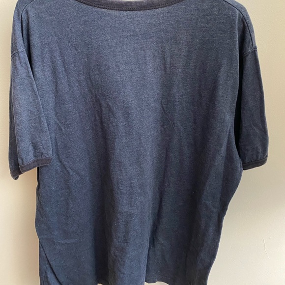 Levi Shirt - Picture 2 of 3